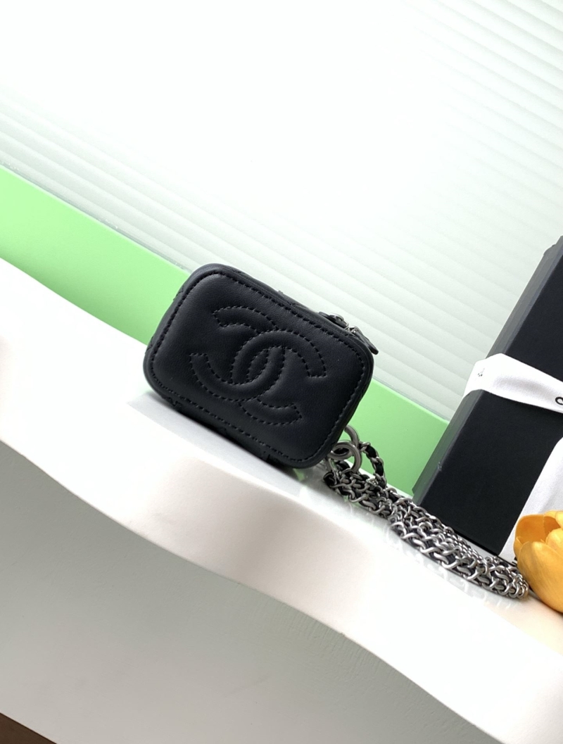 Ch**el cosmetic bags